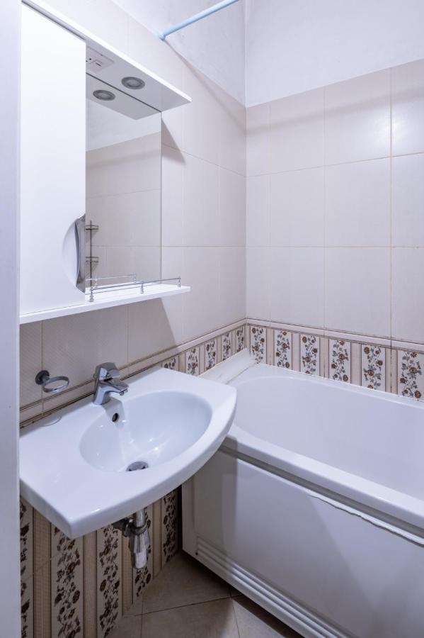 Romari Сербська 9 Apartamento Lviv Exterior foto