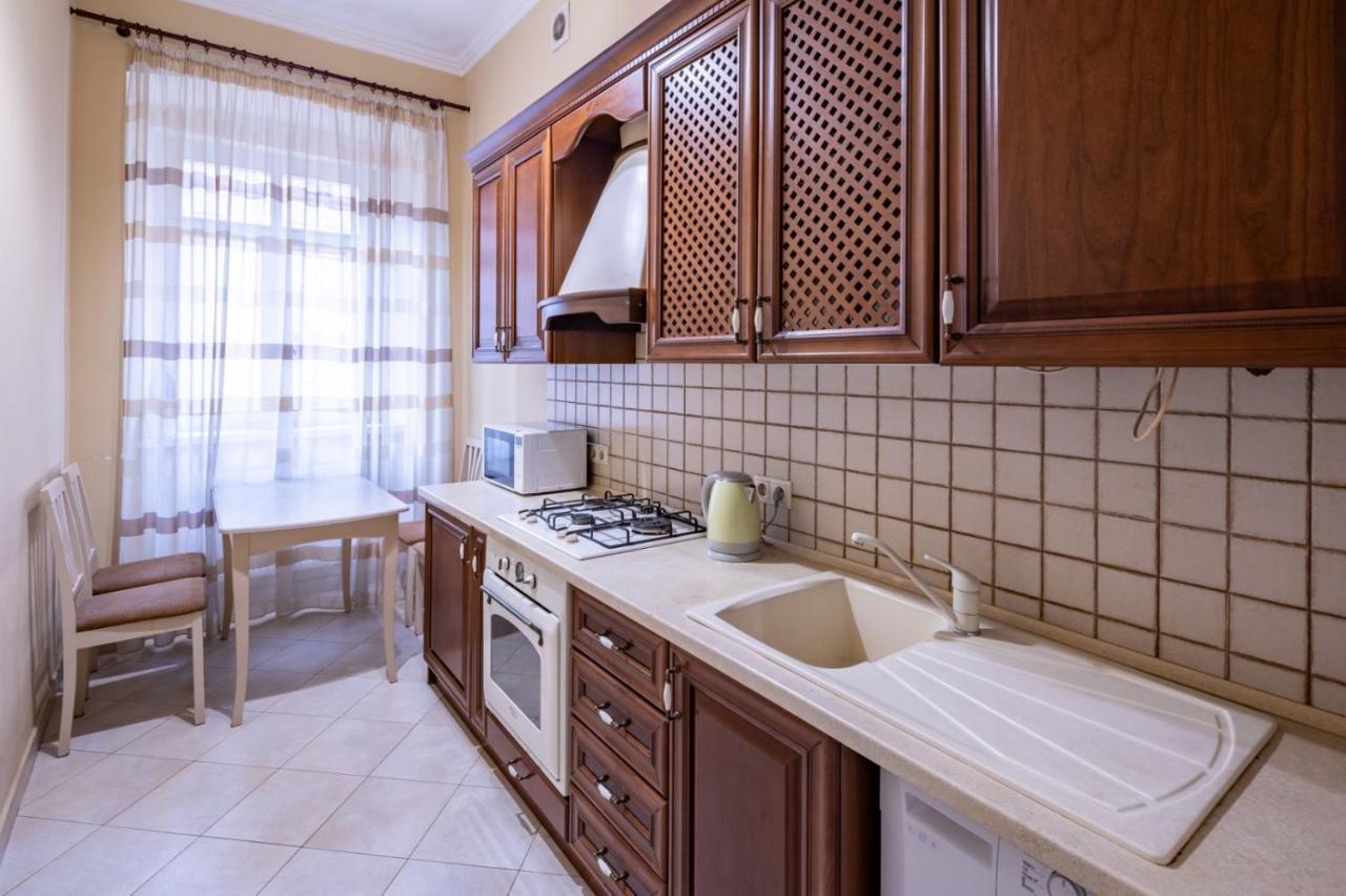 Romari Сербська 9 Apartamento Lviv Exterior foto