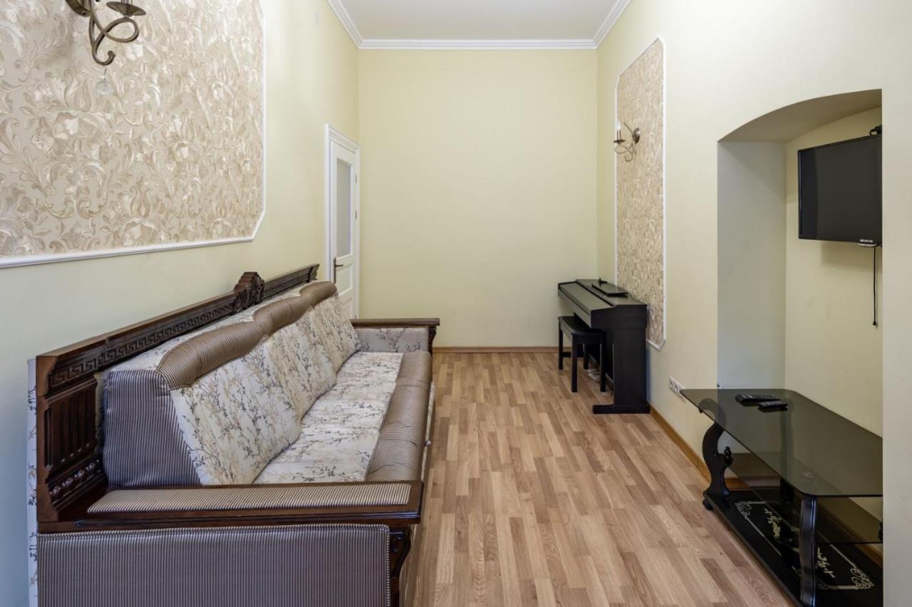 Romari Сербська 9 Apartamento Lviv Exterior foto